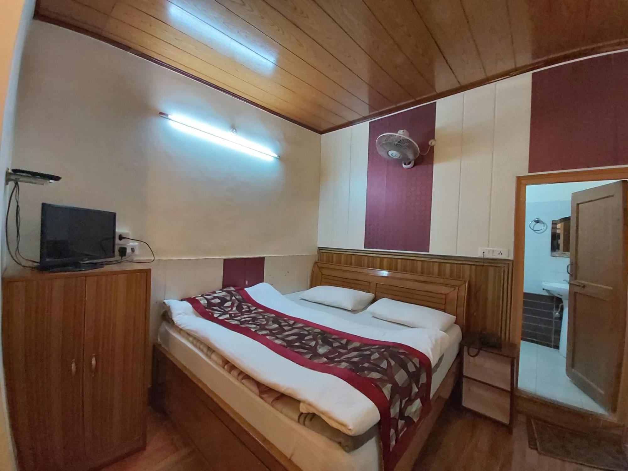 Goroomgo Moon Nainital Near Naini Lake - Parking & Lift Facilities -Hygiene And Spacious Room - Best Seller Zewnętrze zdjęcie